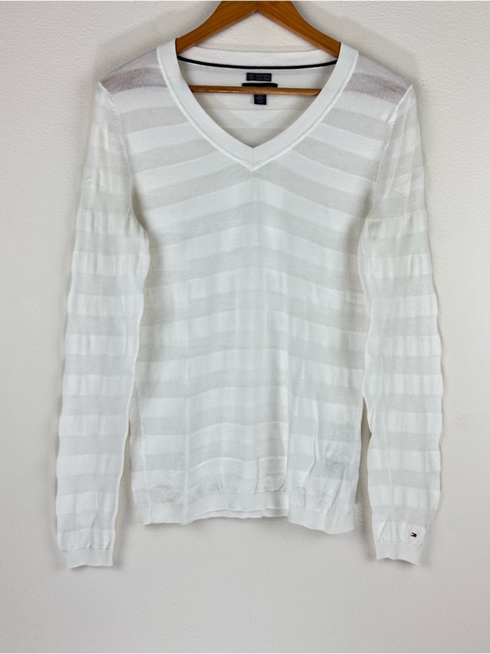 Tommy Hilfiger Women’s White Pima Cotton Sheer-Striped V-Neck Sweater Size M